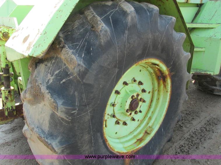 image for item J1764 1974 Steiger Bearcat II 4WD tractor