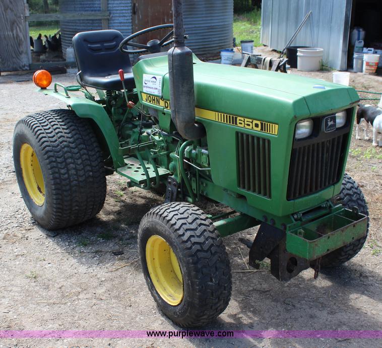 image for item J5891 John Deere 650 utility tractor