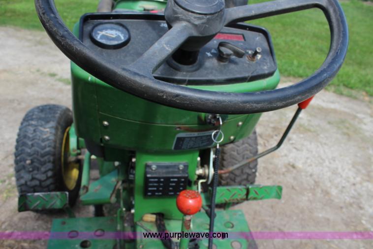 image for item J5891 John Deere 650 utility tractor