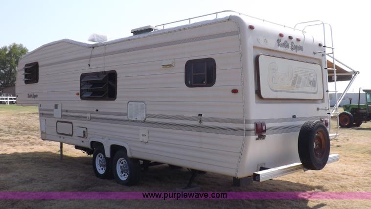 image for item J6940 1988 Ex-Cel Knoble Esquire camper