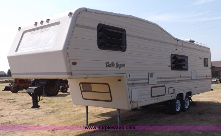 image for item J6940 1988 Ex-Cel Knoble Esquire camper