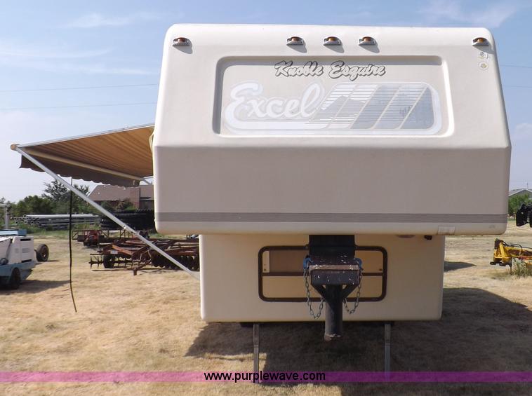 image for item J6940 1988 Ex-Cel Knoble Esquire camper