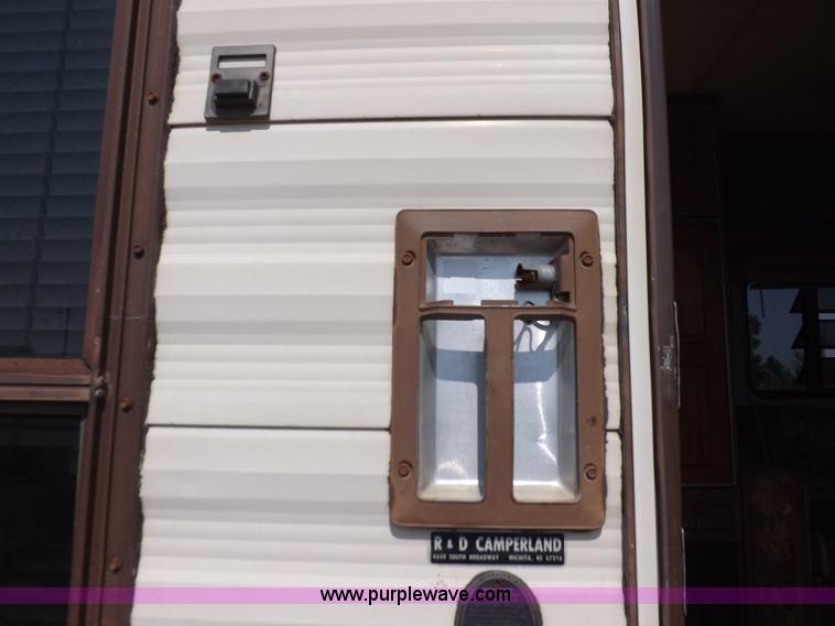 image for item J6940 1988 Ex-Cel Knoble Esquire camper