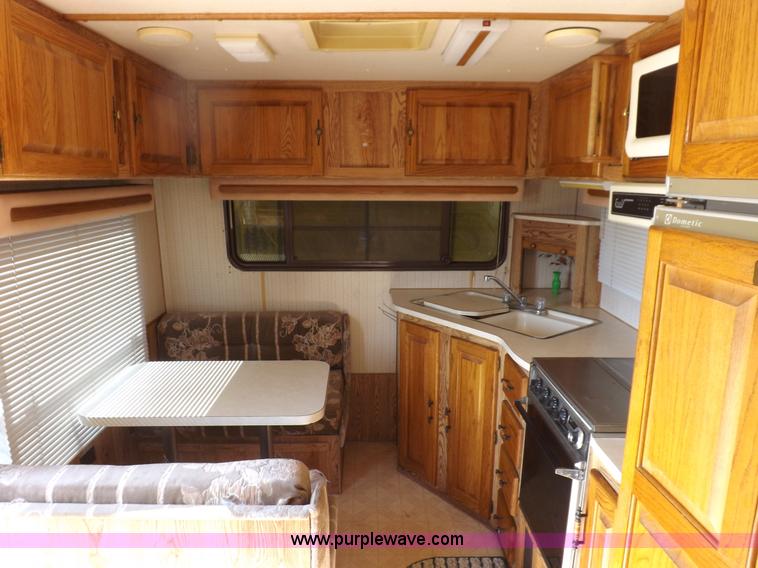 image for item J6940 1988 Ex-Cel Knoble Esquire camper