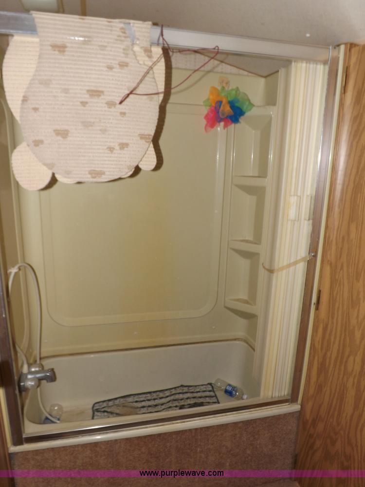 image for item J6940 1988 Ex-Cel Knoble Esquire camper