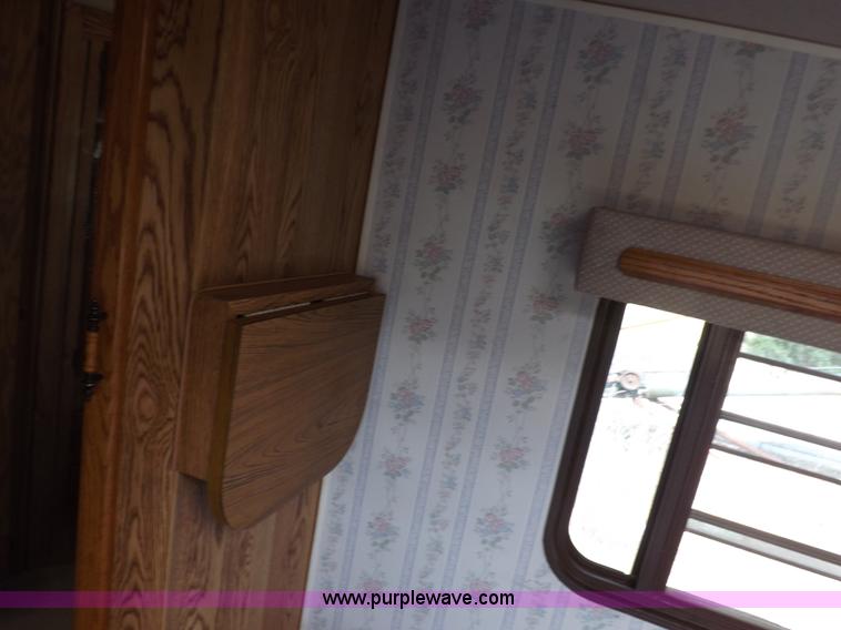 image for item J6940 1988 Ex-Cel Knoble Esquire camper