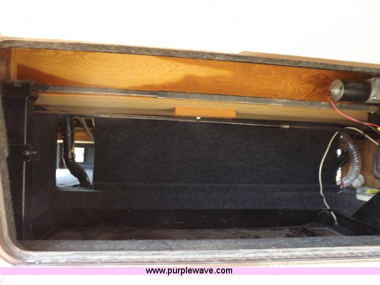 image for item J6940 1988 Ex-Cel Knoble Esquire camper