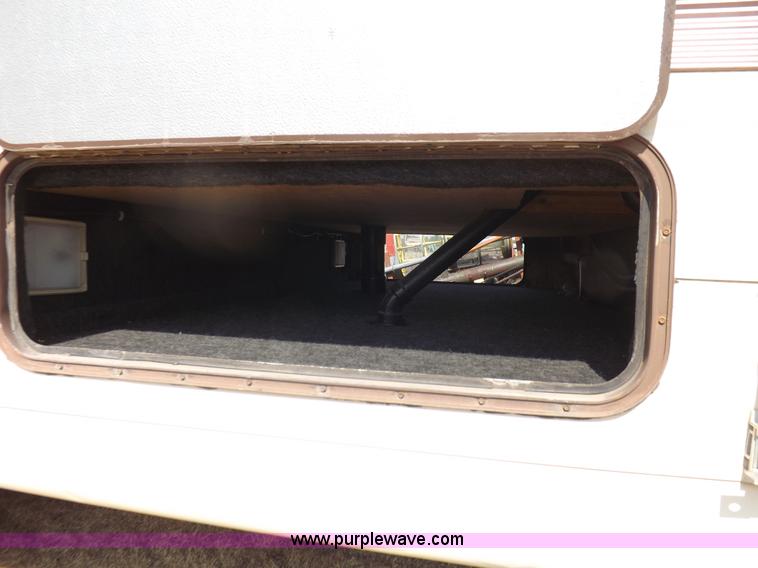 image for item J6940 1988 Ex-Cel Knoble Esquire camper