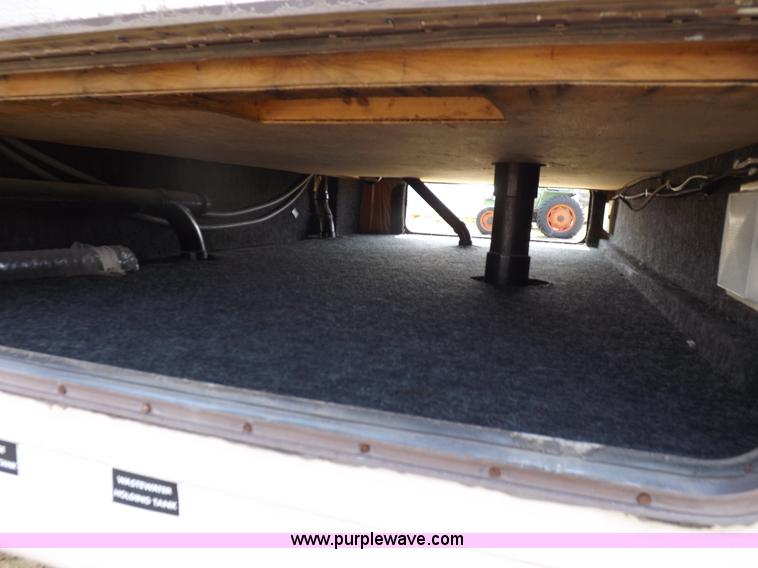 image for item J6940 1988 Ex-Cel Knoble Esquire camper