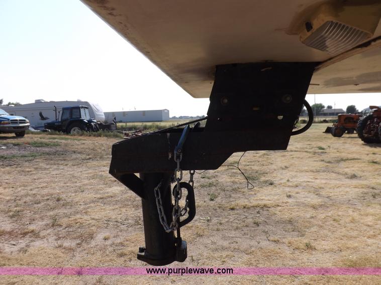 image for item J6940 1988 Ex-Cel Knoble Esquire camper