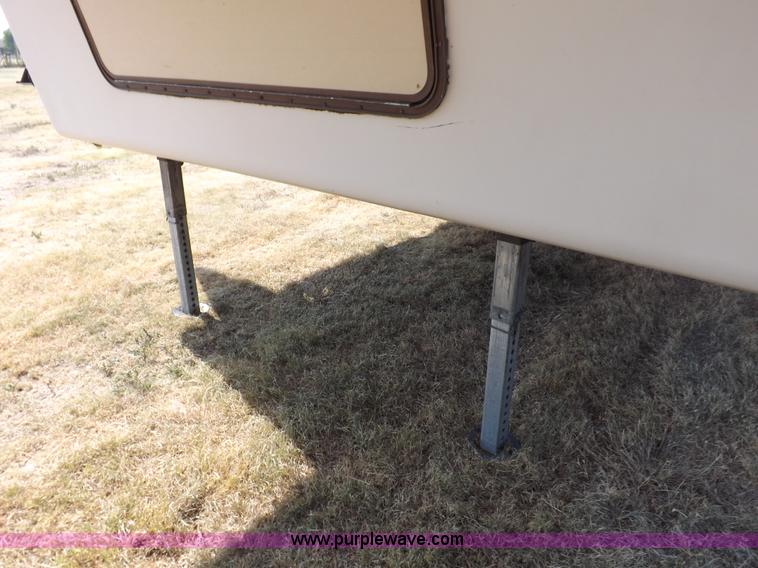 image for item J6940 1988 Ex-Cel Knoble Esquire camper