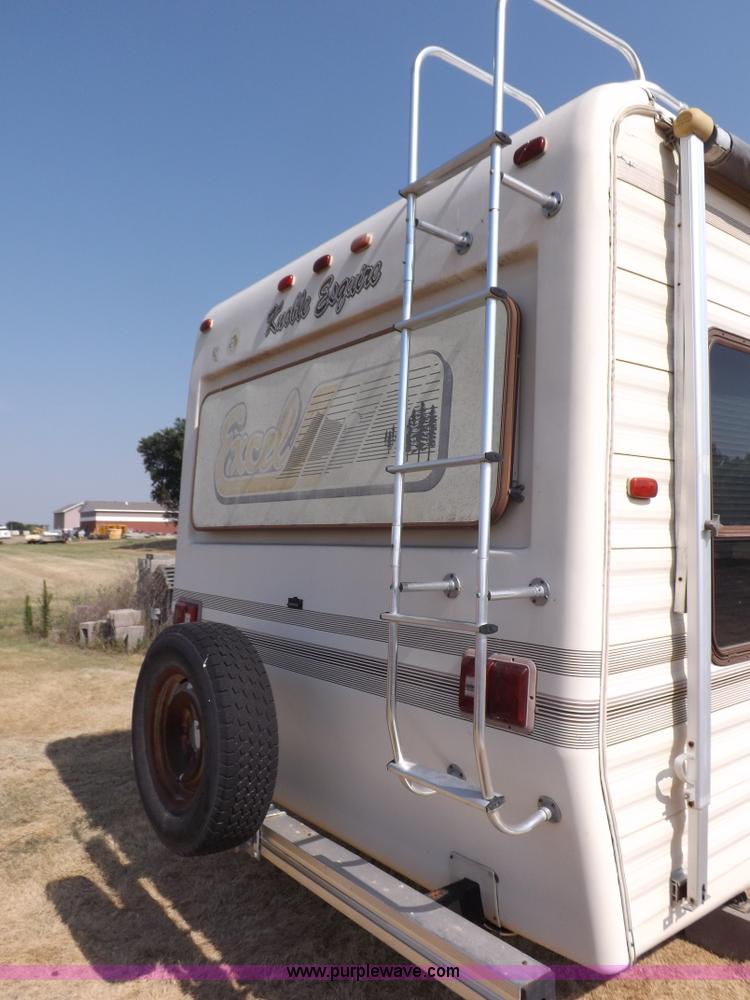 image for item J6940 1988 Ex-Cel Knoble Esquire camper