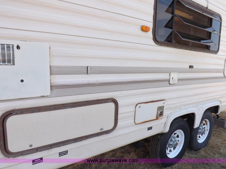 image for item J6940 1988 Ex-Cel Knoble Esquire camper