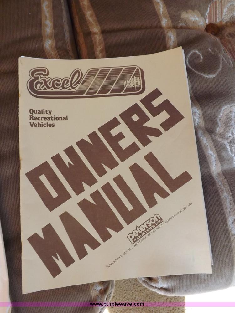 image for item J6940 1988 Ex-Cel Knoble Esquire camper