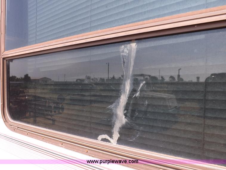 image for item J6940 1988 Ex-Cel Knoble Esquire camper