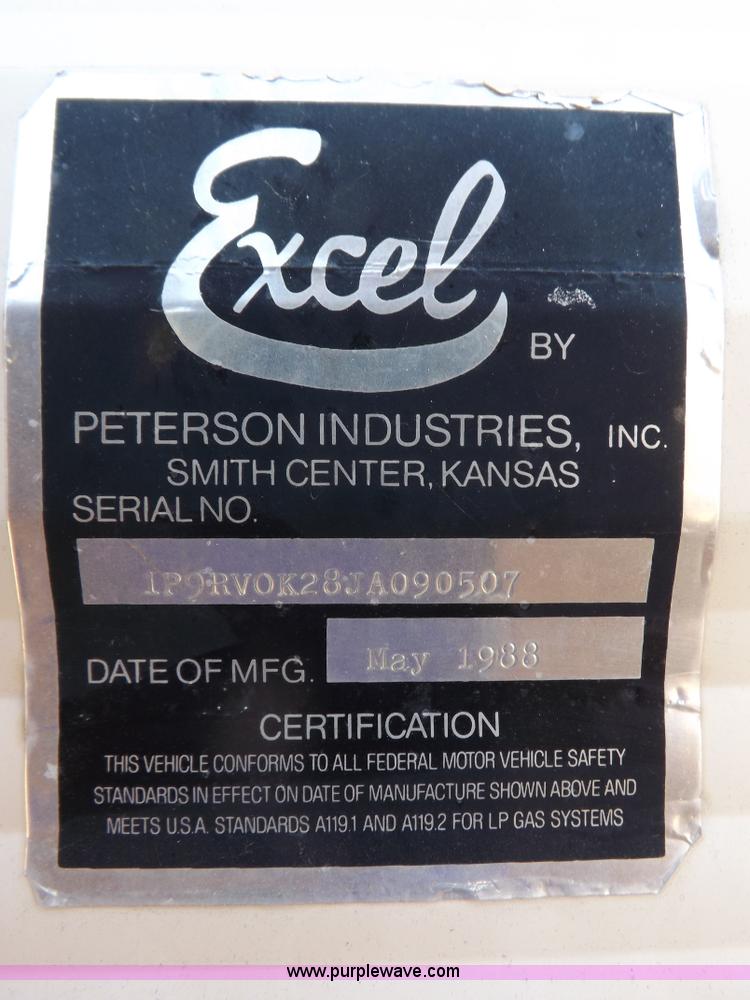 image for item J6940 1988 Ex-Cel Knoble Esquire camper