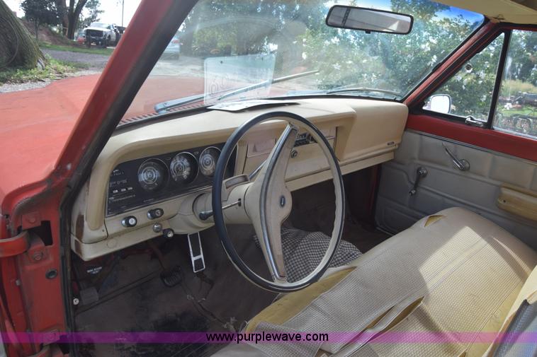 image for item J7878 1974 Jeep J10 pickup truck