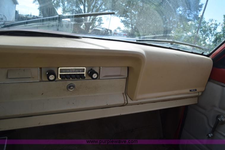 image for item J7878 1974 Jeep J10 pickup truck