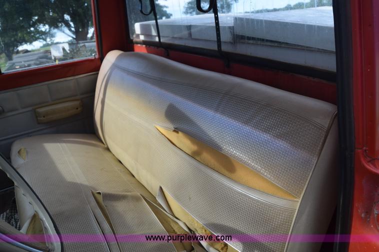 image for item J7878 1974 Jeep J10 pickup truck