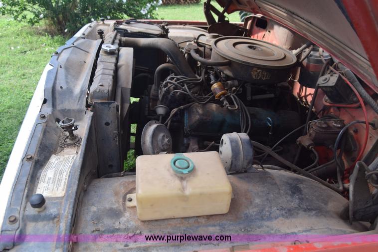 image for item J7878 1974 Jeep J10 pickup truck
