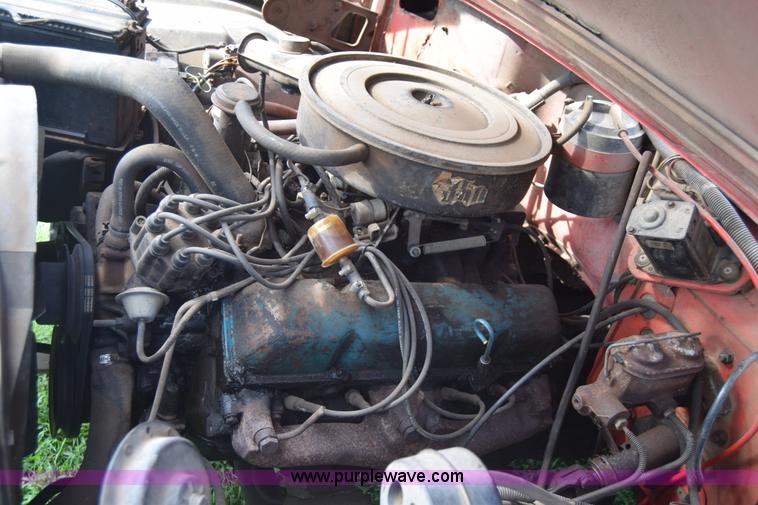 image for item J7878 1974 Jeep J10 pickup truck