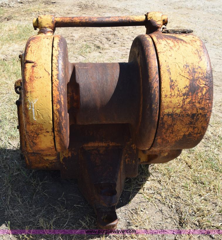 image for item J7942 Hyster D7H dozer winch