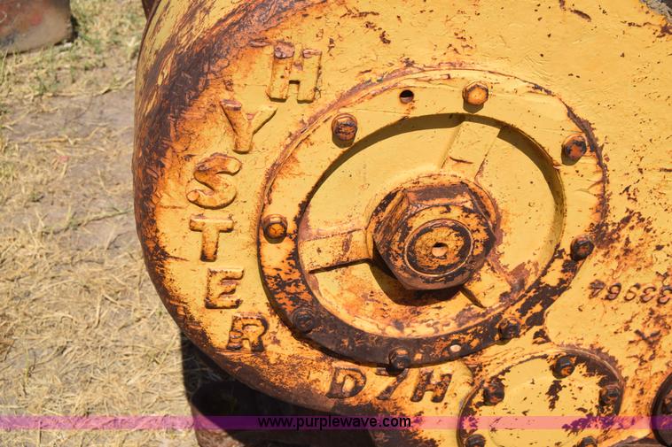 image for item J7942 Hyster D7H dozer winch