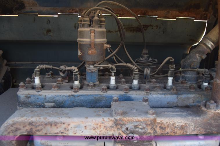 image for item J7943 Worthington air compressor