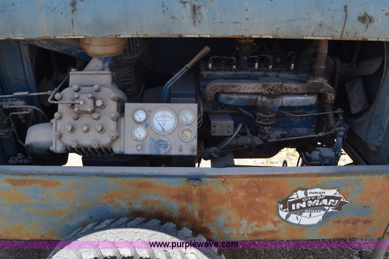 image for item J7943 Worthington air compressor