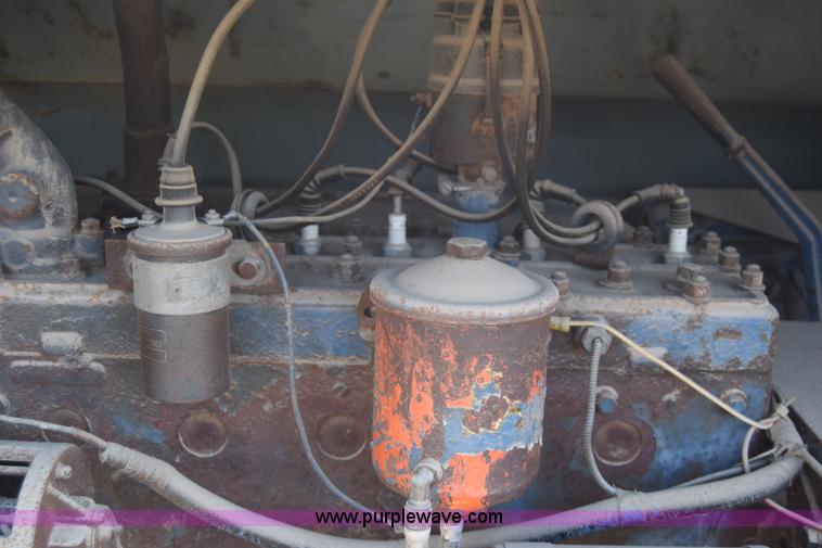 image for item J7943 Worthington air compressor