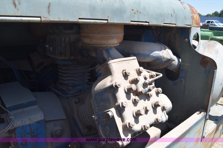 image for item J7943 Worthington air compressor