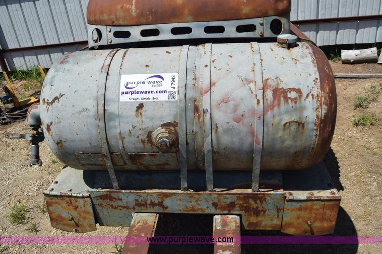 image for item J7943 Worthington air compressor