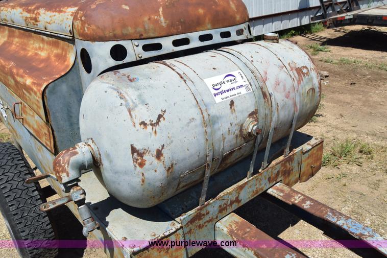 image for item J7943 Worthington air compressor