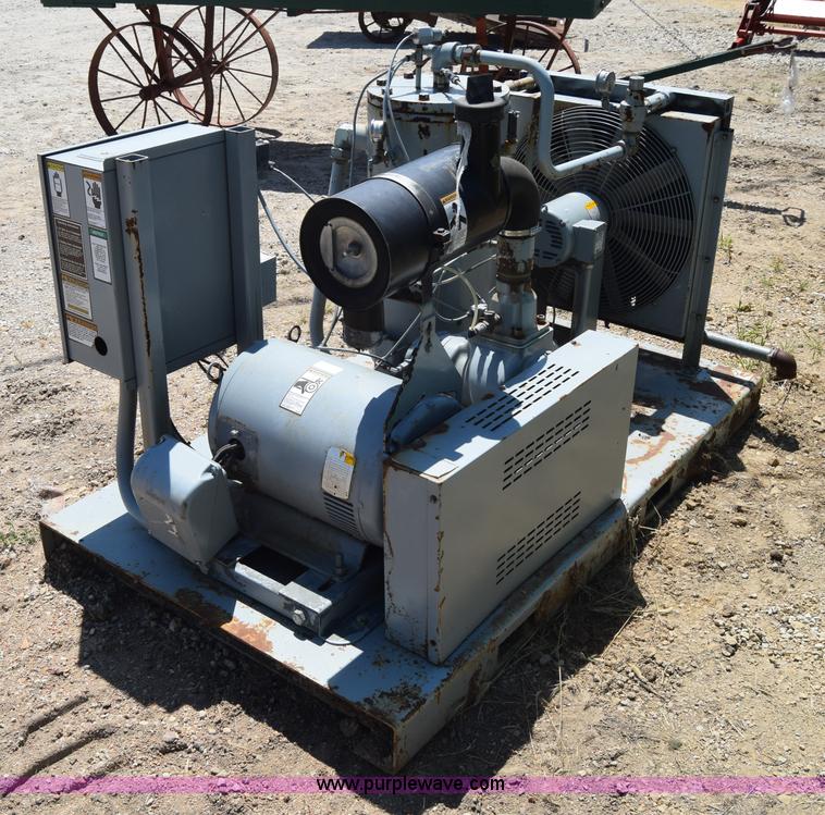 image for item J7944 API air compressor