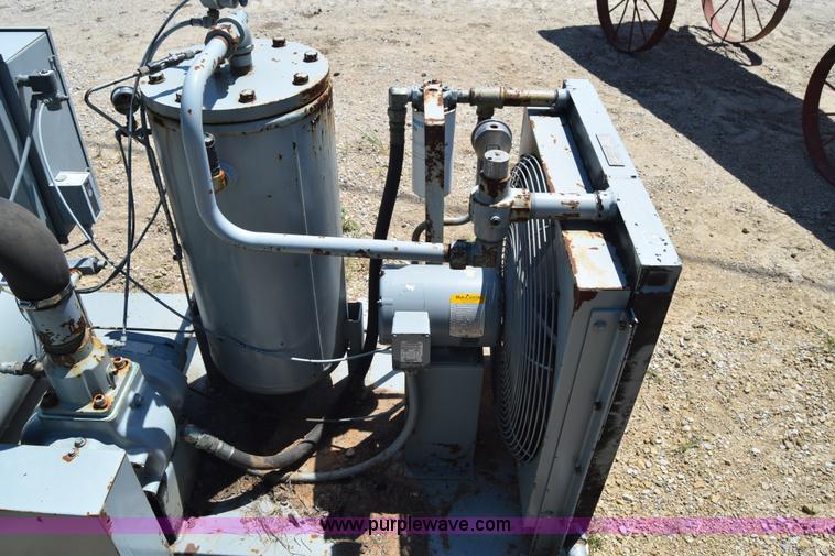 image for item J7944 API air compressor