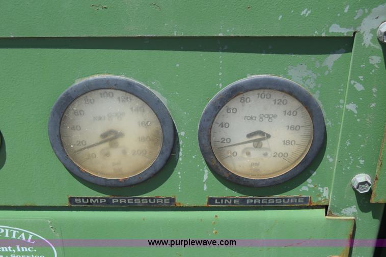 image for item J7945 Sullair air compressor