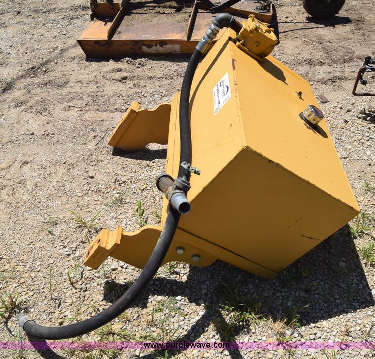 image for item J7947 Hydraulic reservoir