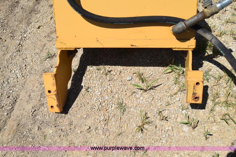 image for item J7947 Hydraulic reservoir
