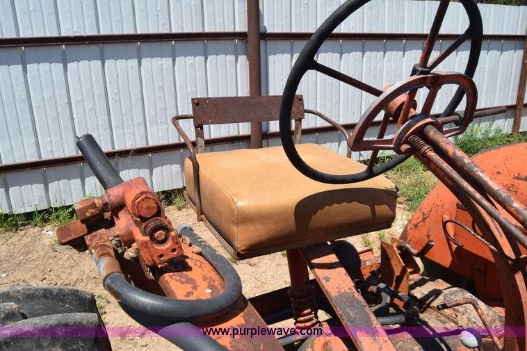 image for item J7952 Allis Chalmers WD tractor