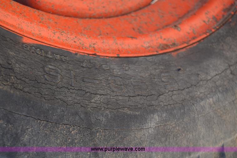 image for item J7953 Allis Chalmers WD tractor