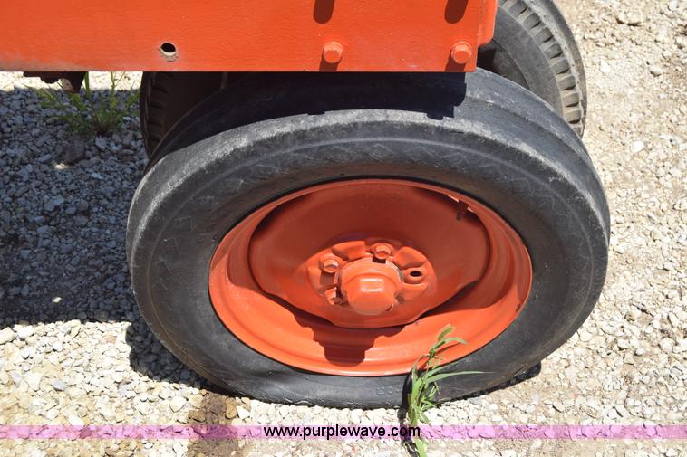 image for item J7953 Allis Chalmers WD tractor