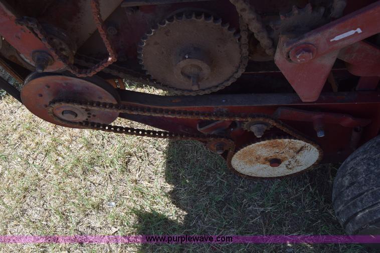 image for item J7955 Hesston 5580 round baler