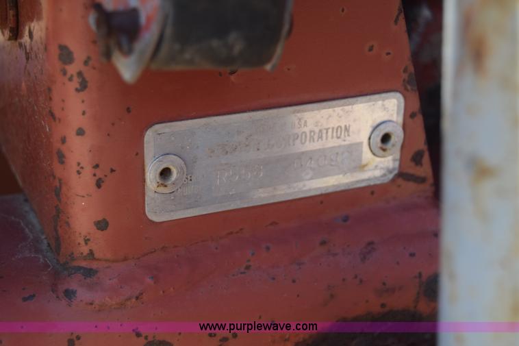 image for item J7955 Hesston 5580 round baler