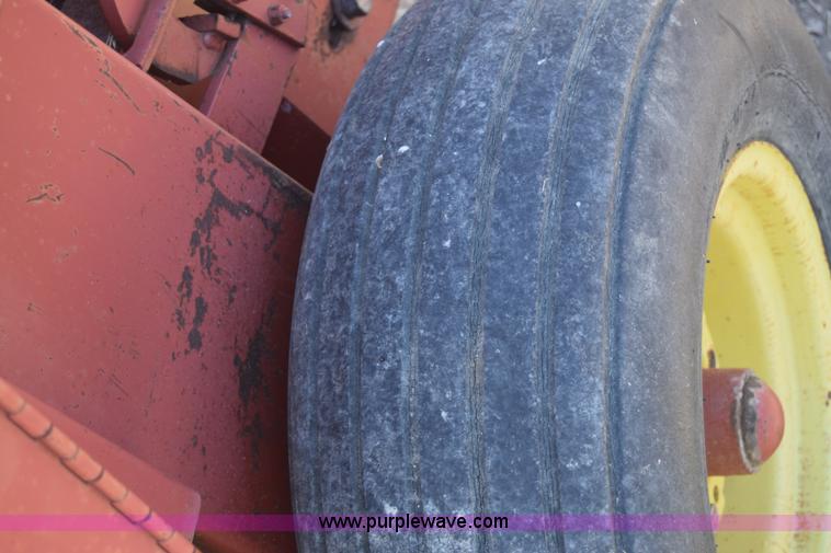 image for item J7955 Hesston 5580 round baler