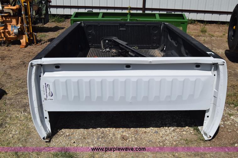 image for item J7959 GMC Sierra truck bed