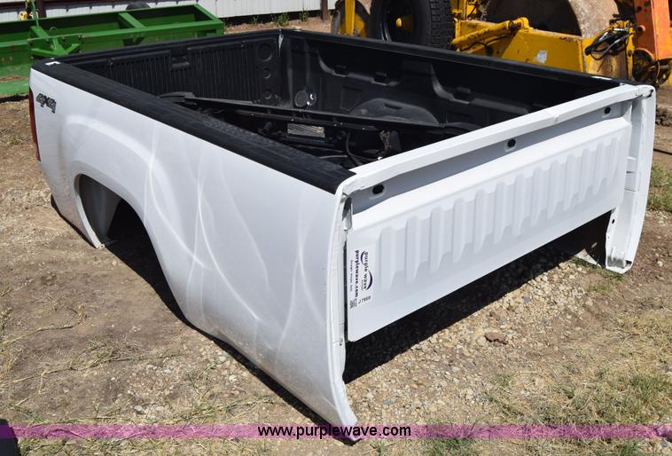 image for item J7959 GMC Sierra truck bed