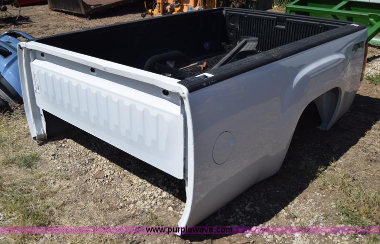 image for item J7959 GMC Sierra truck bed