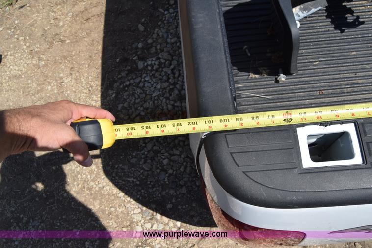 image for item J7959 GMC Sierra truck bed
