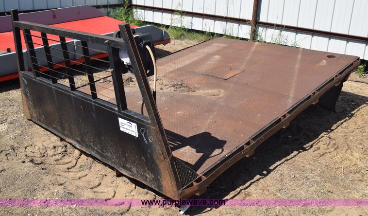 image for item J7962 Flatbed truck bed