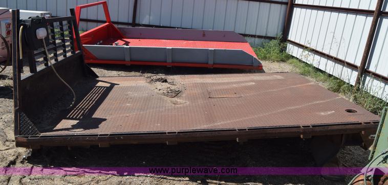 image for item J7962 Flatbed truck bed